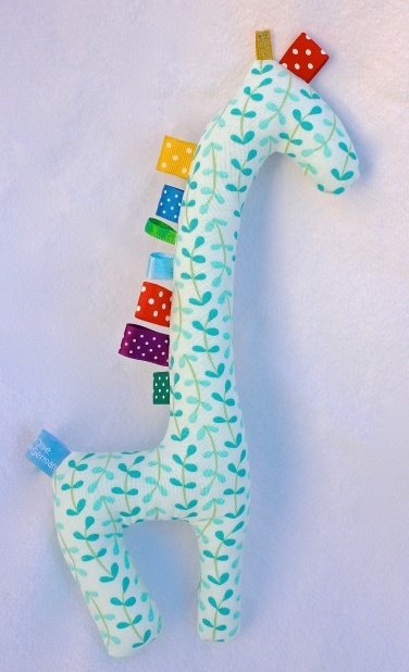 Gus and Ollie fabric baby taggy giraffe toy softie newborn Hamburg Germany